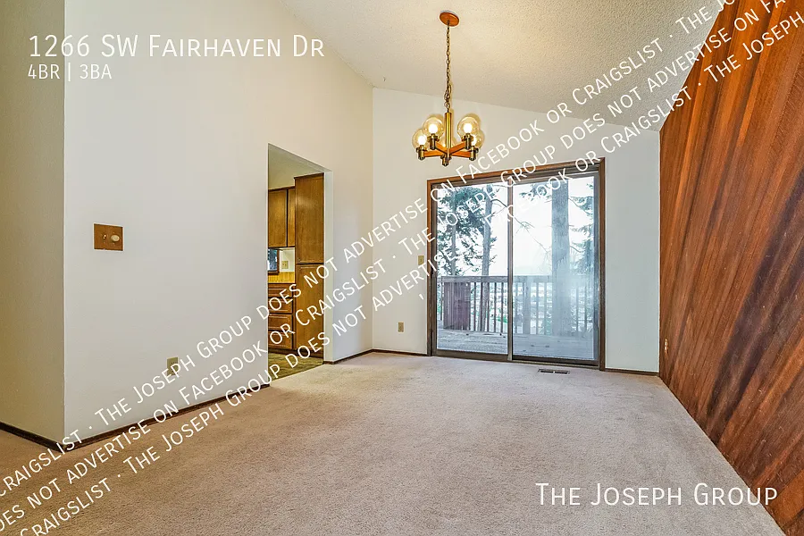 Bright & Roomy 4-Bed on Beautiful Whidbey Island! — Photo 4
