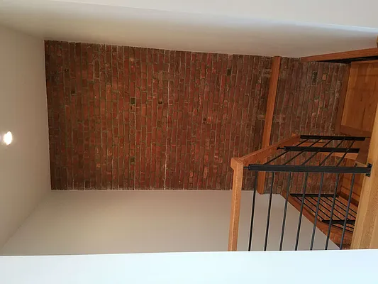 Rented by MCR Realty | media 21