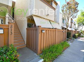 3549 Castle Glen Dr
