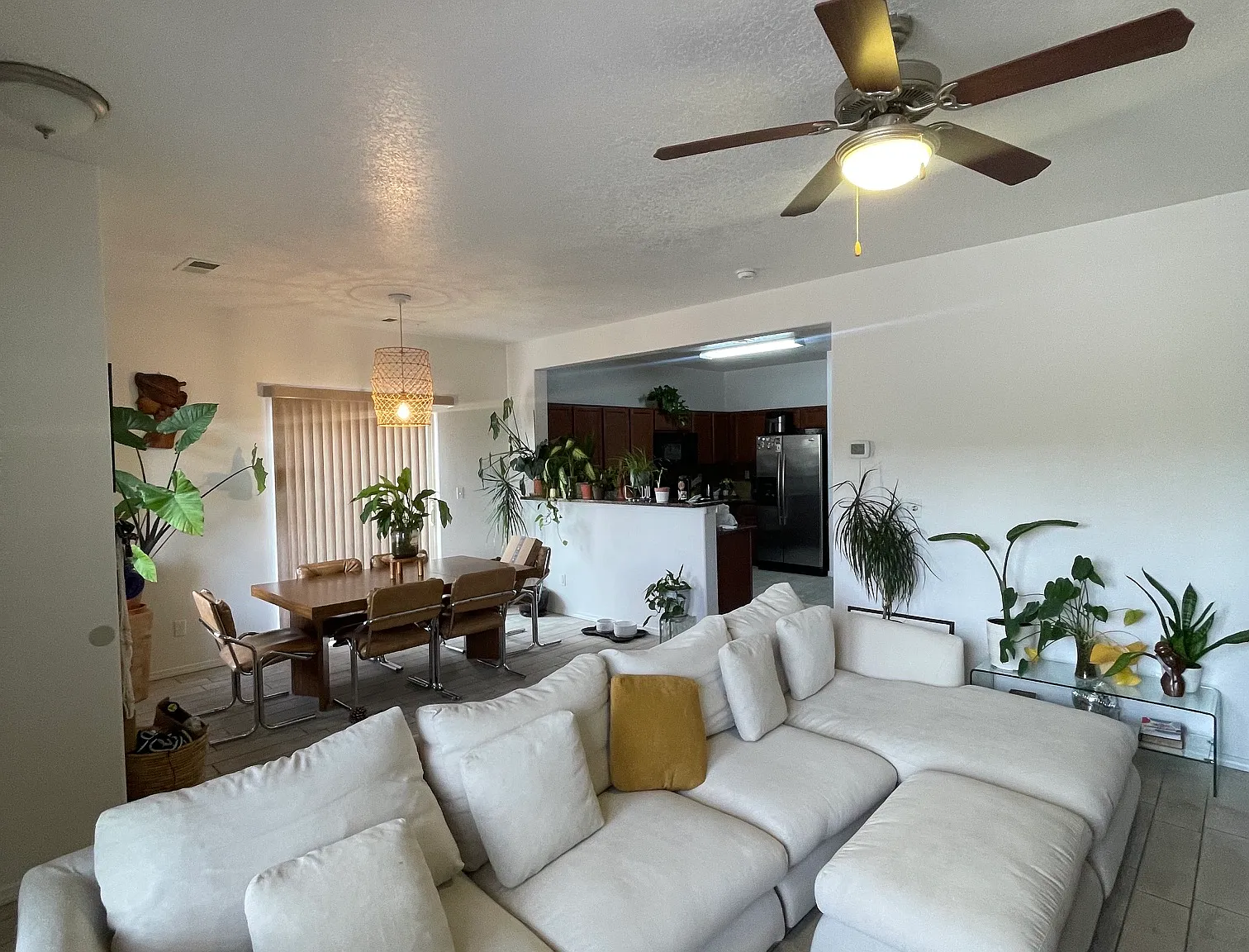 3 bed, 1650 sqft, $2,300 — Photo 2
