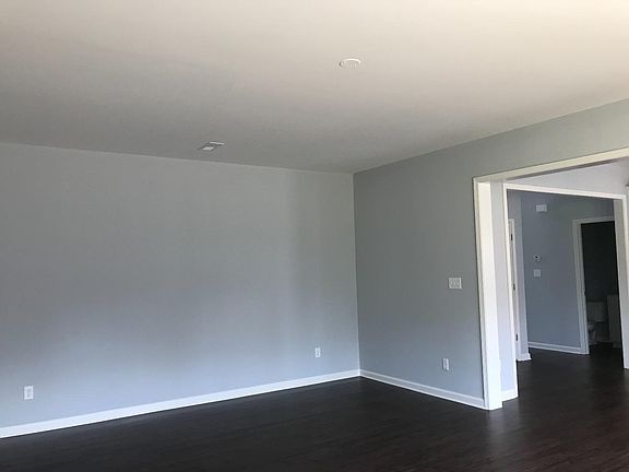 2nd image of 2208 Strasburg Park