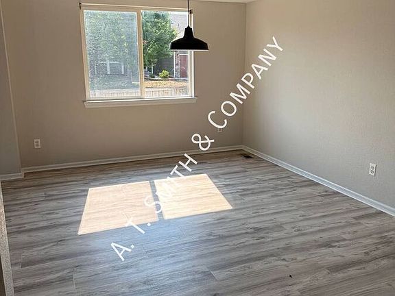 5th image of 18296 Kinney Creek Way