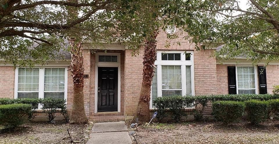 1st image of 3211 Brook Arbor Ln