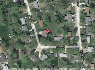 400 Ranch Dr, Ballwin, MO 63011