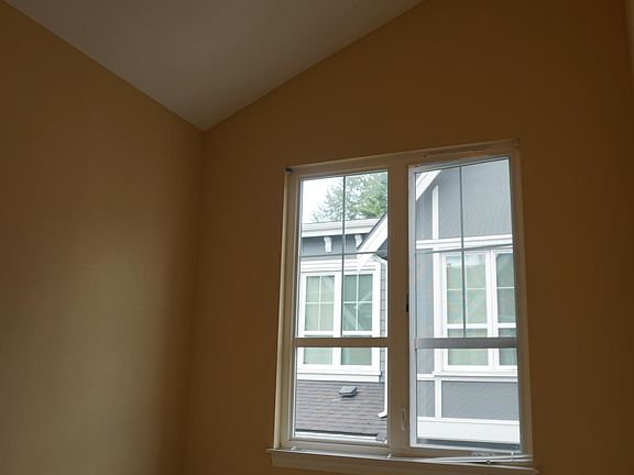 4th image of 12326 NE 7th Pl #102