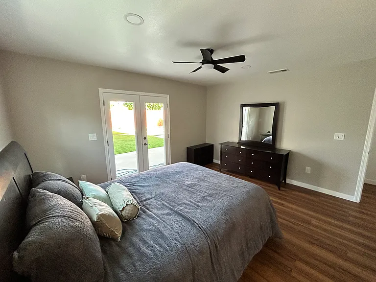 4716 Merced Ave — Photo 5