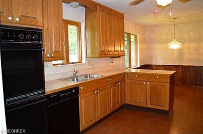 2nd image of 1104 Nemet Dr