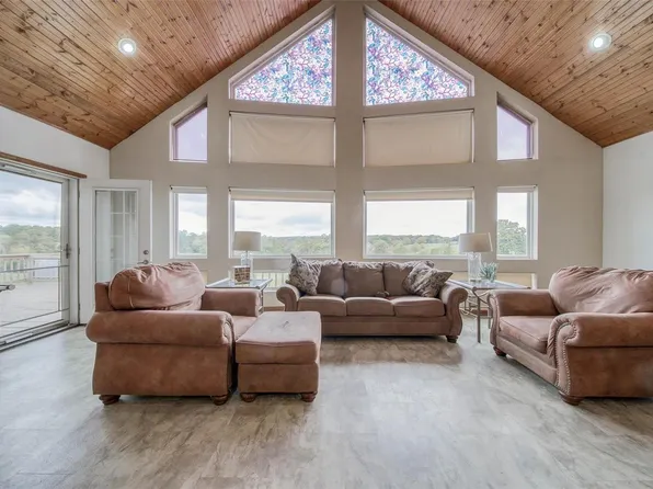 10102 Cottonwood Rd, Dixon, MO 65459