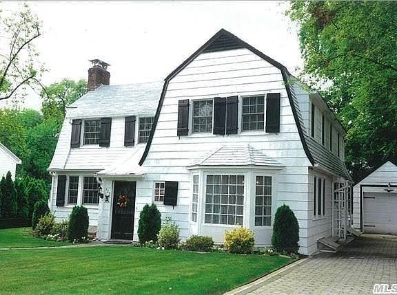 2nd image of 125 Park Ln