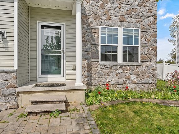 4th image of 8649 Alizarin Ave