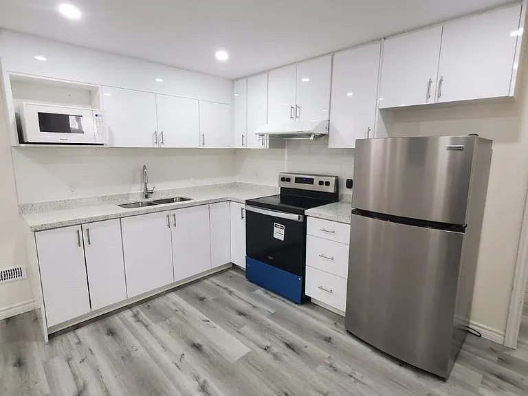 289 Middleton Ave #LOWER — Photo 13
