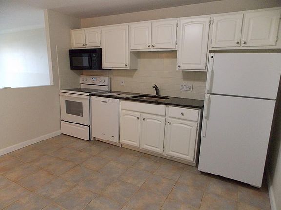 3rd image of 145 Essex Ave APT 412