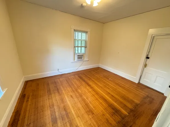 55 Garfield St #1, Cambridge, MA 02138