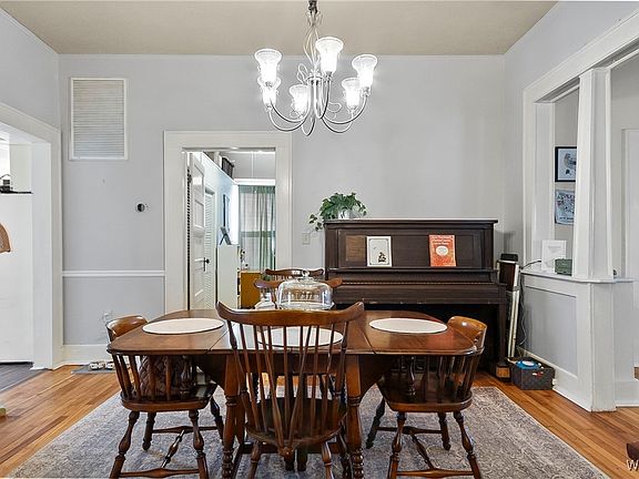 5th image of 407 1st St N