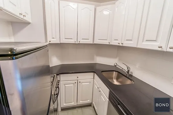 Rented by Bond New York | media 14