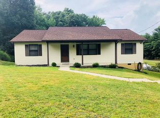 518 Cleveland School Rd, Beckley, WV 25801