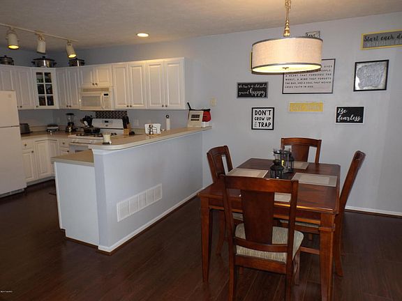 3rd image of 584 Abbey Mill Dr SE