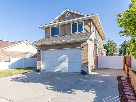 2-car garage and RV parking.