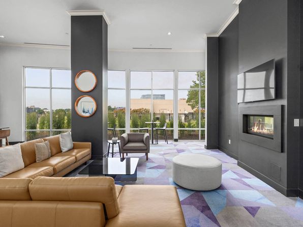 111 Towne St APT 515