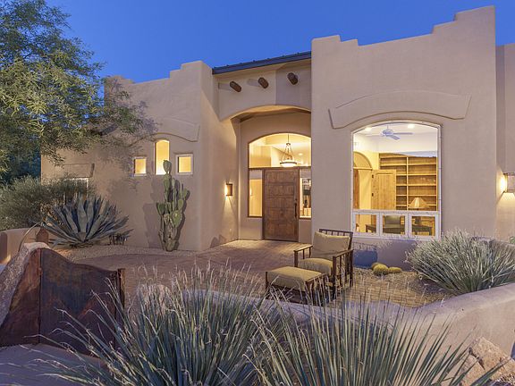 5th image of 2207 N SAGEBRUSH Lane