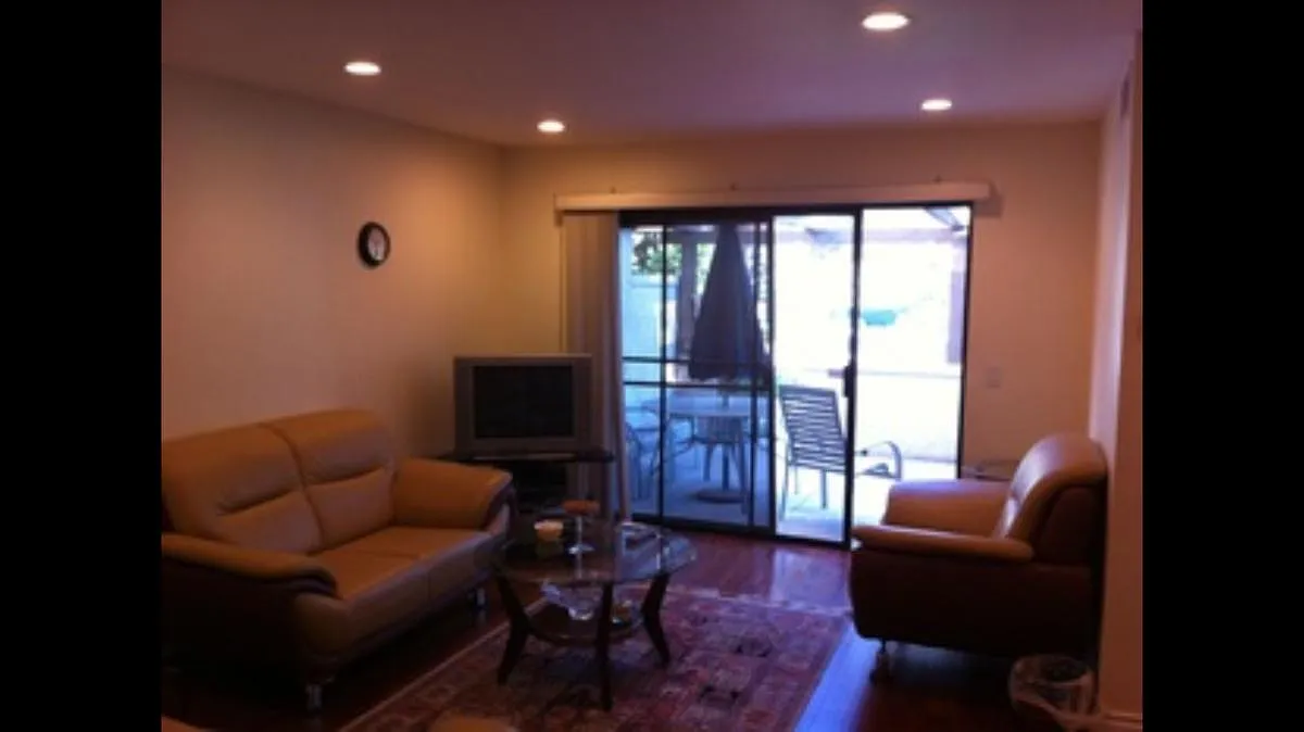 2 bed, 2.5 bath, 1177 sqft, $3,150 — Photo 4