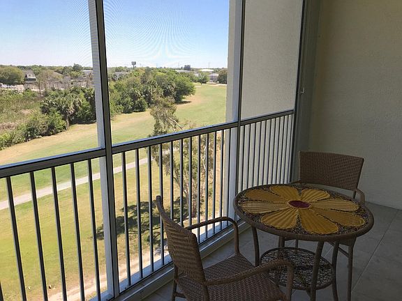 Screened balcony overlooking the 10th tee