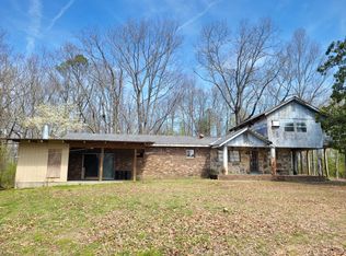 221 Crest Dr, Rocky Face, GA 30740
