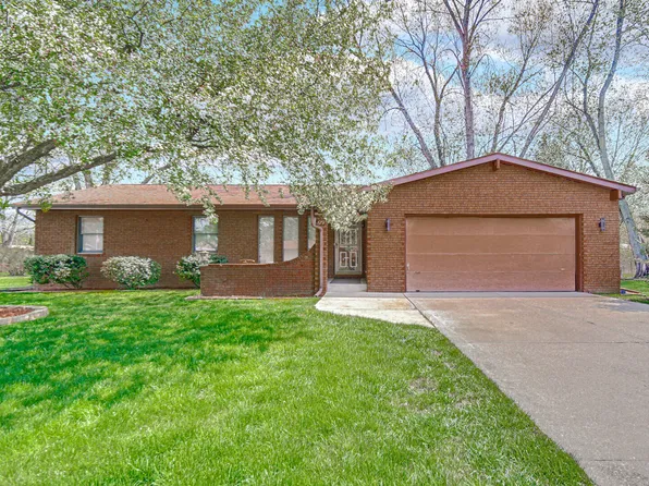 619 S 22nd St, Chesterton, IN 46304