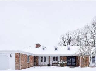 9 Landsdowne Ln, Rochester, NY 14618