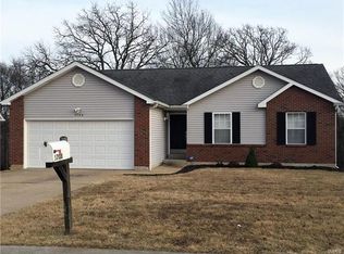 5708 Pebble Acres Dr, High Ridge, MO 63049