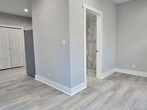 3rd image of 670 E 17th St APT 1