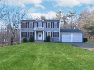 19 Redemption Rock Trl N, Princeton, MA 01541