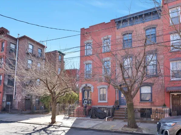 273 5th Street image 10 of 16