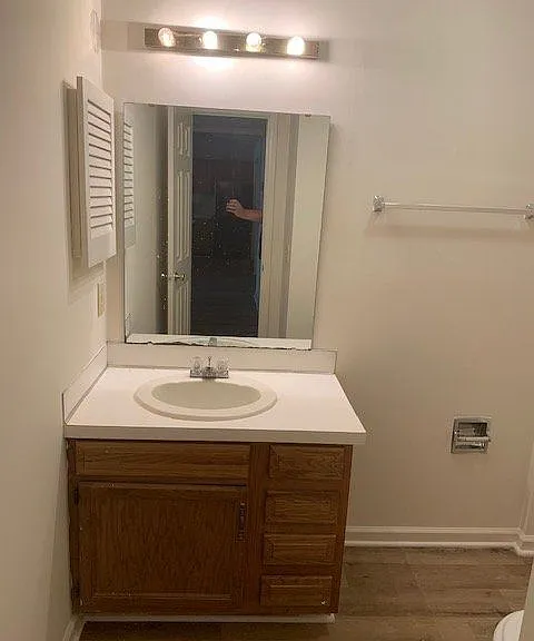 122 W Victoria Ct — Photo 12