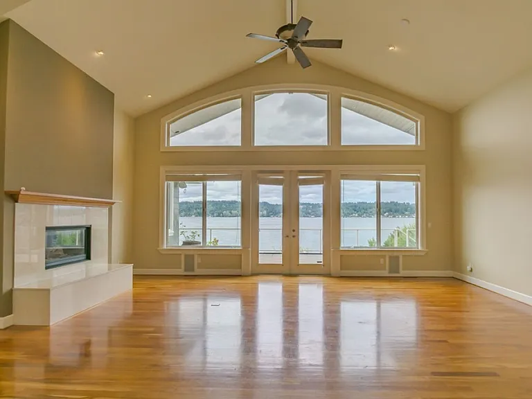 8568 Sand Point Way NE — Photo 13