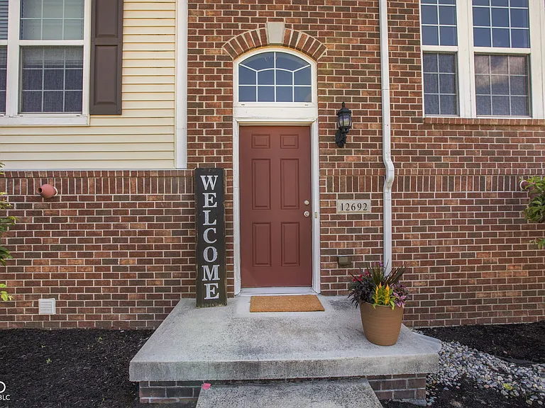 12692 Tamworth Dr — Photo 6