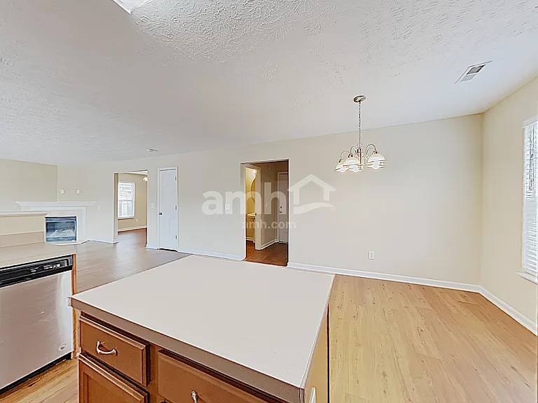 377 Stewart Springs Dr — Photo 4
