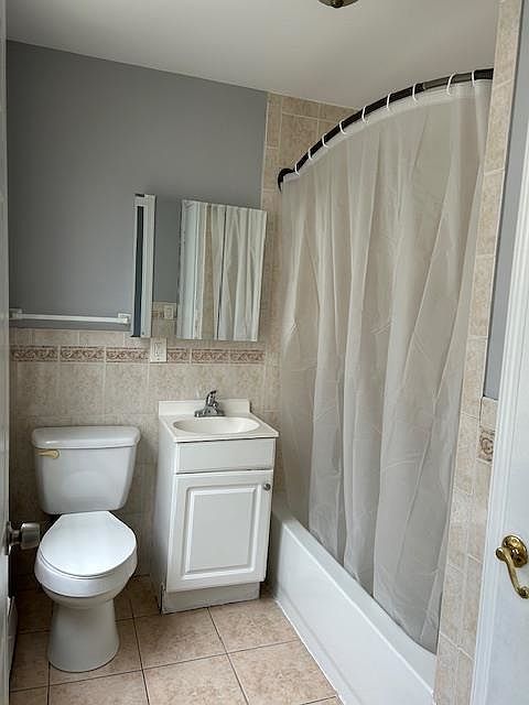 1st image of 7007 Park Ave Floor 2