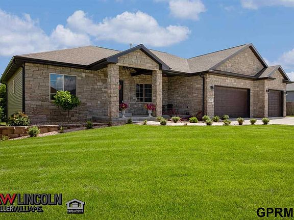 5th image of 814 Park Dr