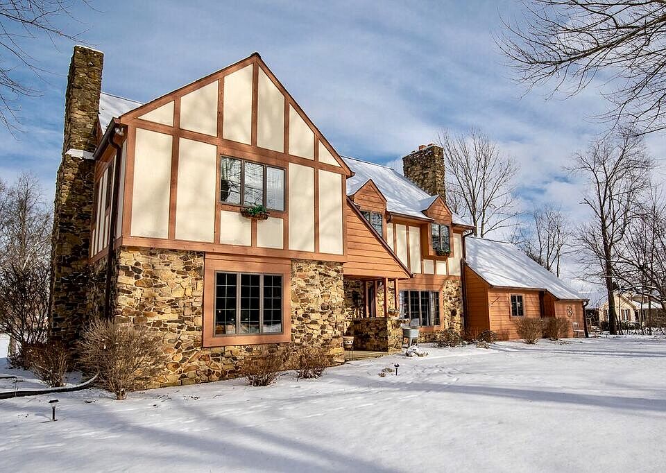 1st image of 15440 Menominee Dr