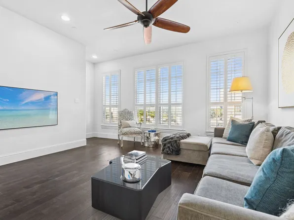 6807 Plaza Via, Irving, TX 75039