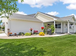 1120 Honey Creek Way NE, Cedar Rapids, IA 52402
