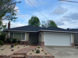 8 Robin Way, San Carlos, CA 94070