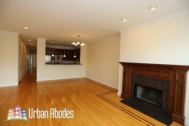 1st image of 1724 W Belmont Ave #3UA