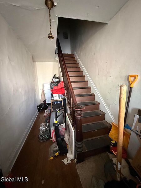 5th image of 1819 6th Avenue