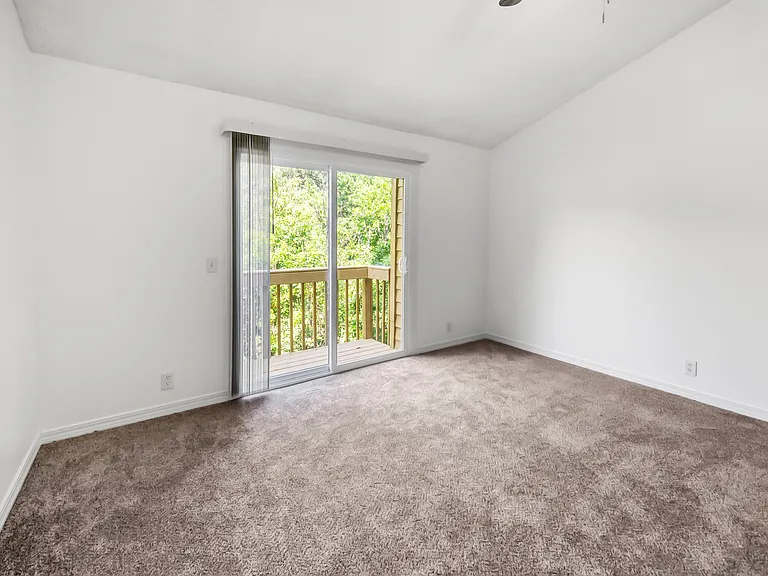1304 E Magnolia Cir #1306 — Photo 22