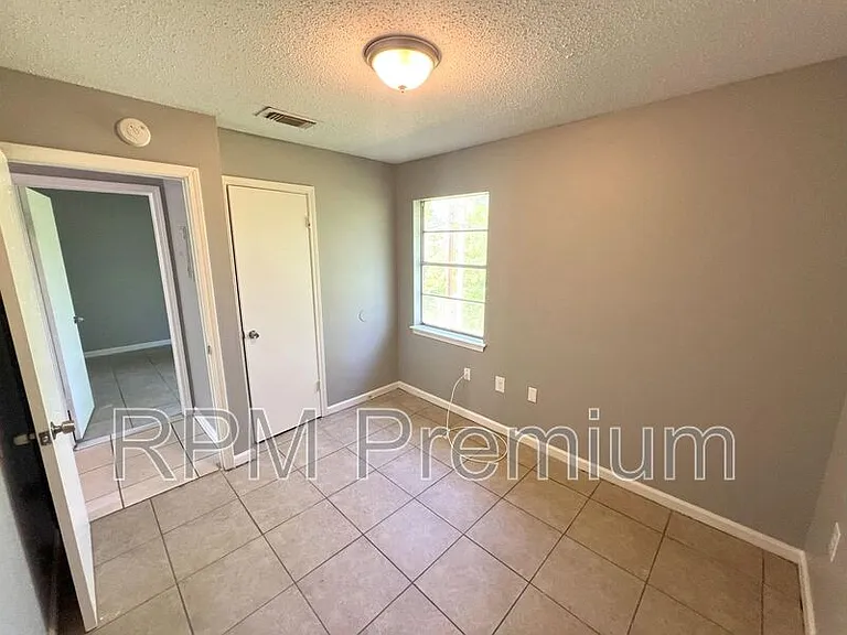 5143 Baker Blvd #C — Photo 23