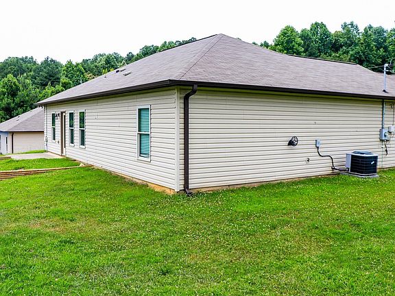 3rd image of 960 Moonlite Dr