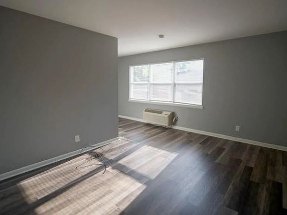 5th image of 5515 A St