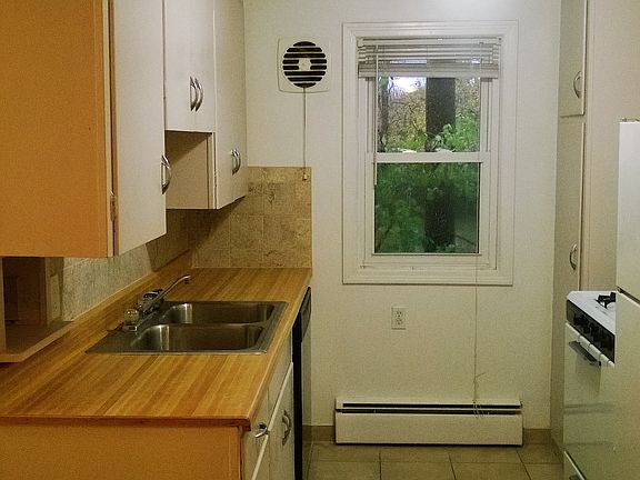 5th image of 719 Millersport Hwy APT 2